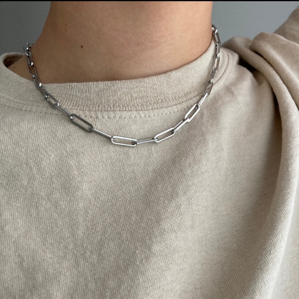 Silver thick chain necklace